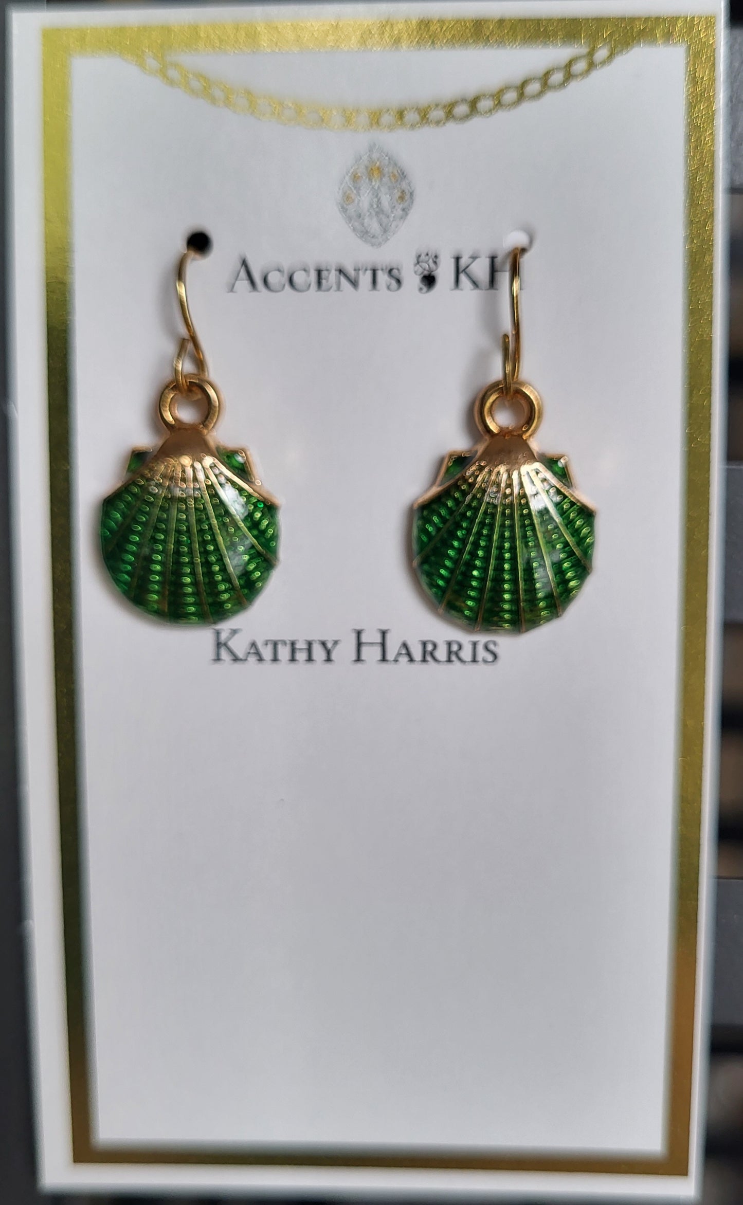 Beachcomber 19, Green Enamel Shell, Golden Earwire Earrings