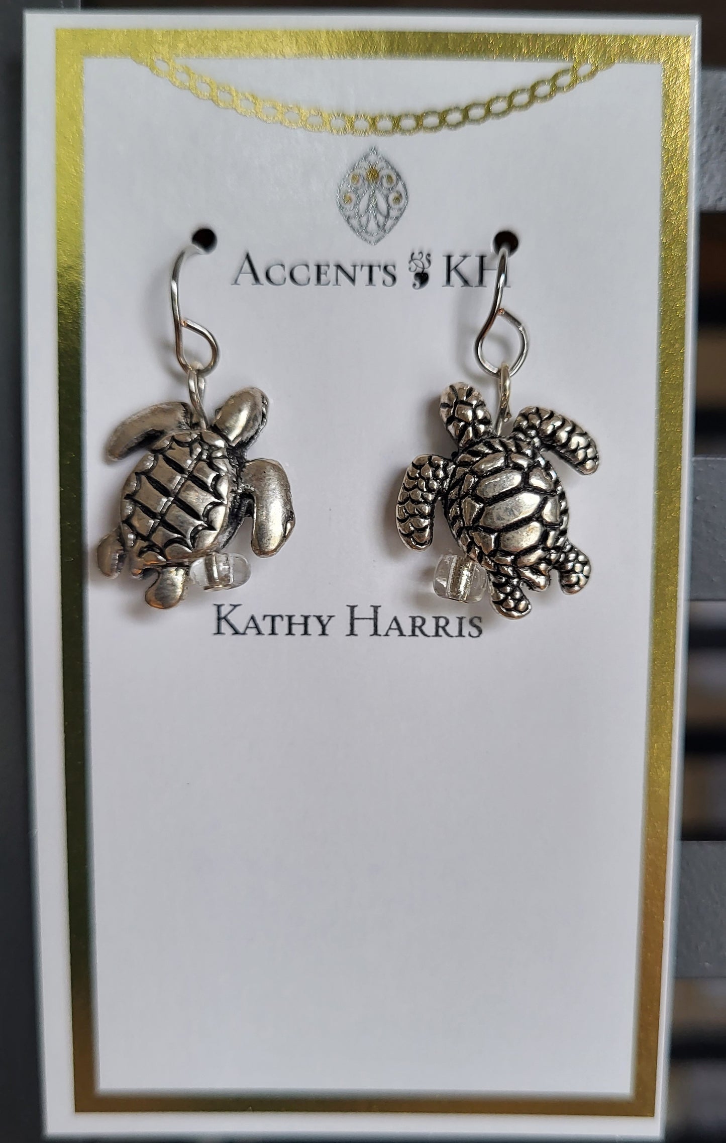 Beachcomber 1, Turtle Silvertone, Earwire Earrings